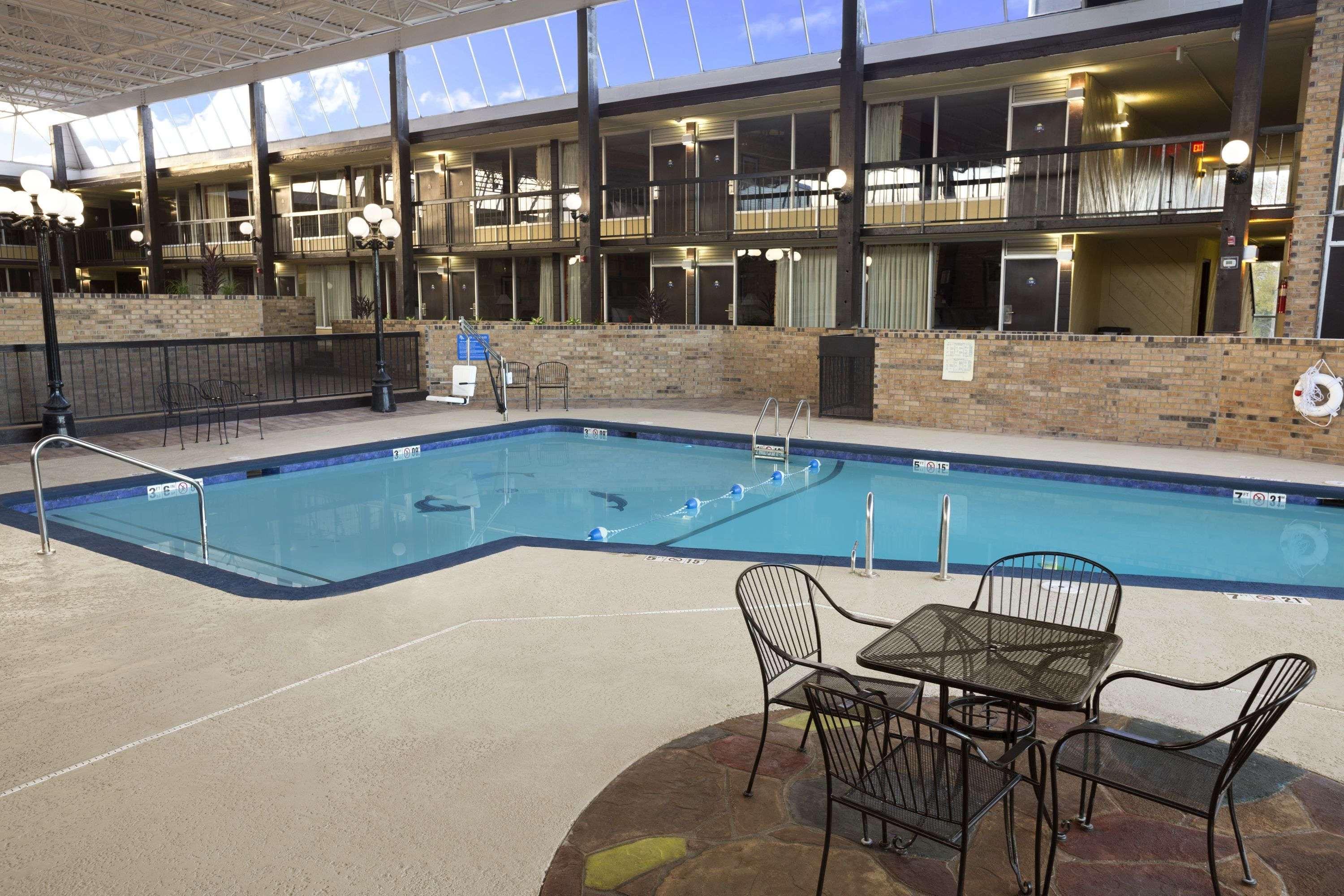 Days By Wyndham Hotel 3*