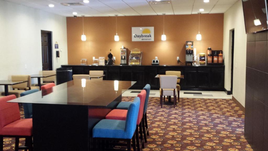Days By Wyndham Hotel