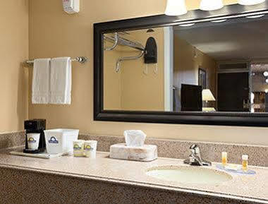 Days By Wyndham Hotel Henryetta